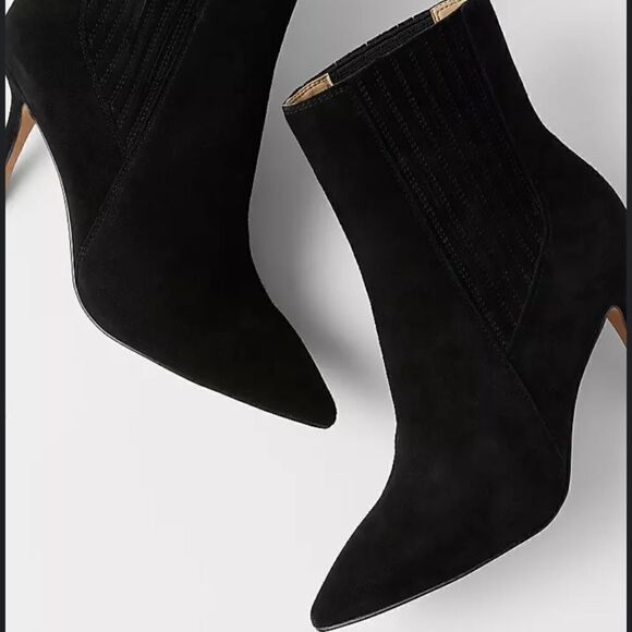 NIB Ann Taylor Chelsea Suede Bootie - Picture 2 of 7